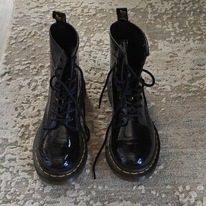Dr. Martens Black patent Leather size 7